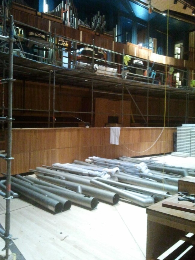 The RFH organ restoration – time for the 32 foot pipes